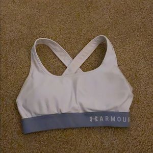 Under Armour Sports Bra Size Small